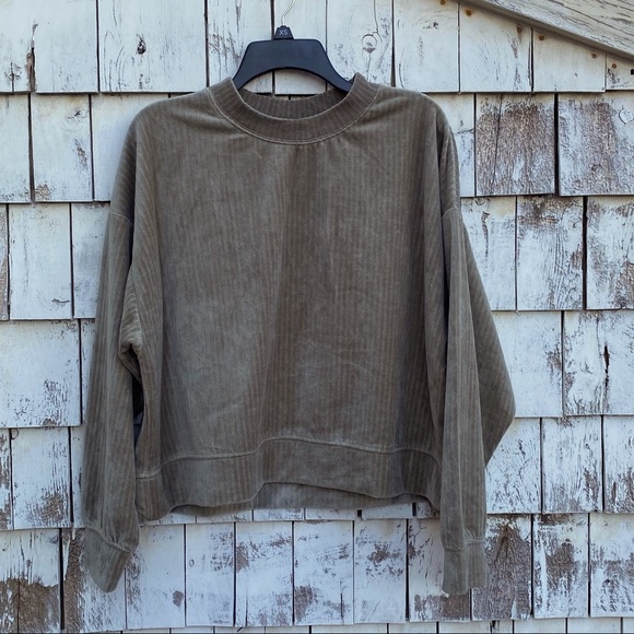 H&M Ribbed Velour Khaki Green Casual Pullover - Picture 3 of 10